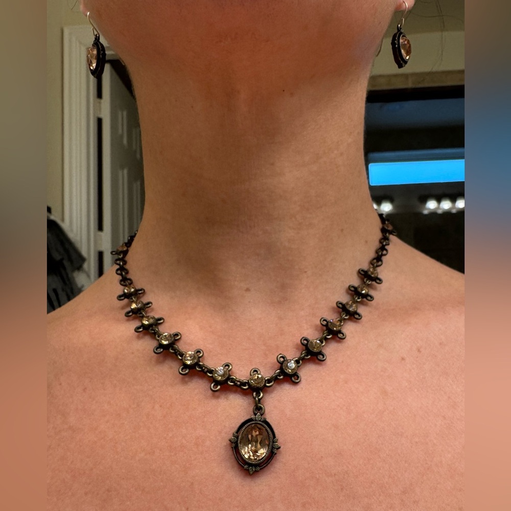 Vintage Tommassini necklace e and earrings set